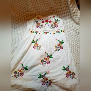 White, Knee-length, floral dress